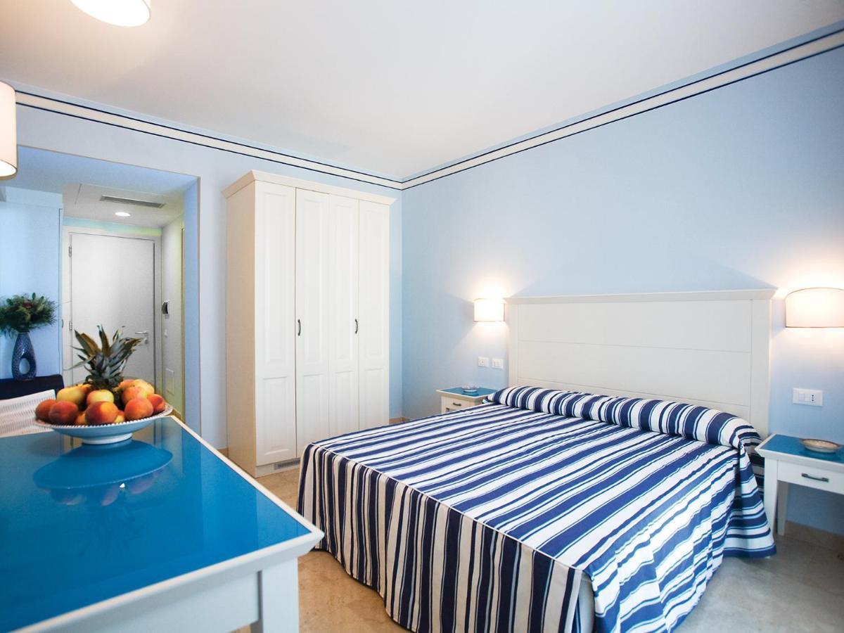 Cala La Luna Aparthotel