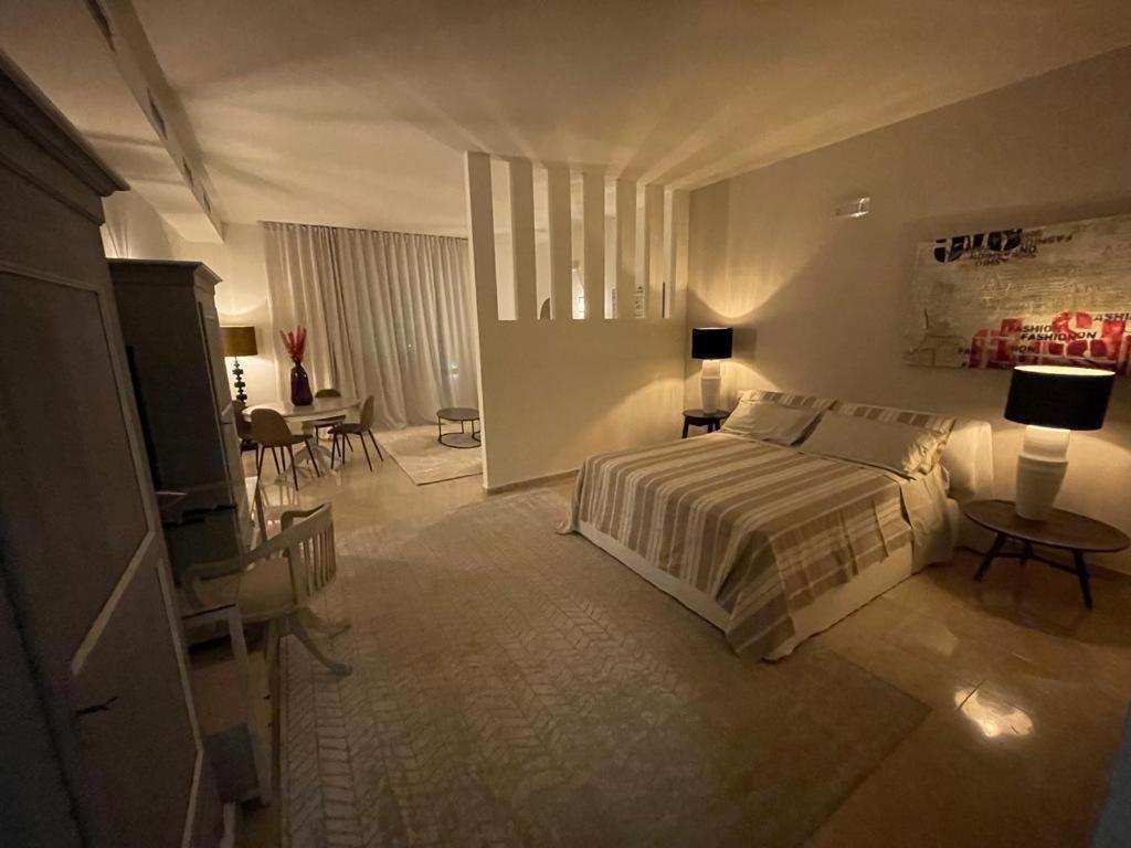 Aparthotel Cala La Luna 4*