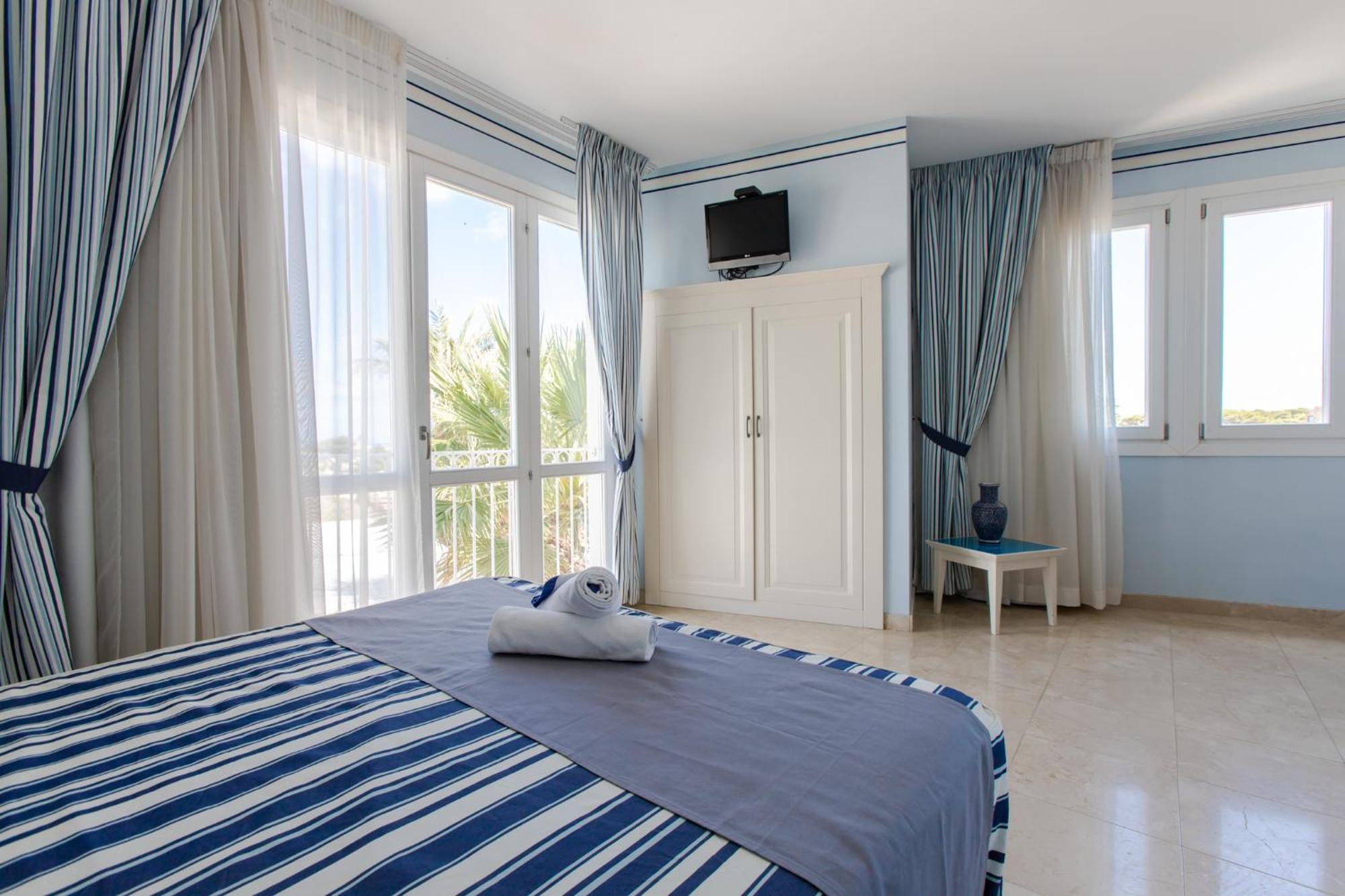 Cala La Luna 4* Favignana