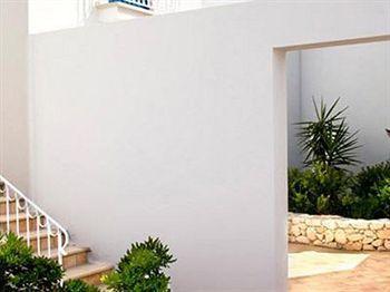 Villaggio Cala La Luna Aparthotel
